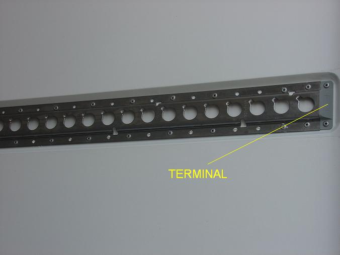 521000002 TERMINAL PLAST.TOPE RAIL 80 MM (1806)